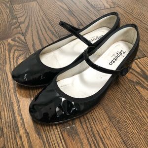 Black patent leather Mary Janes